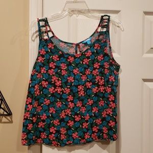 NWOT L'Amour Nanette Lepore floral tank